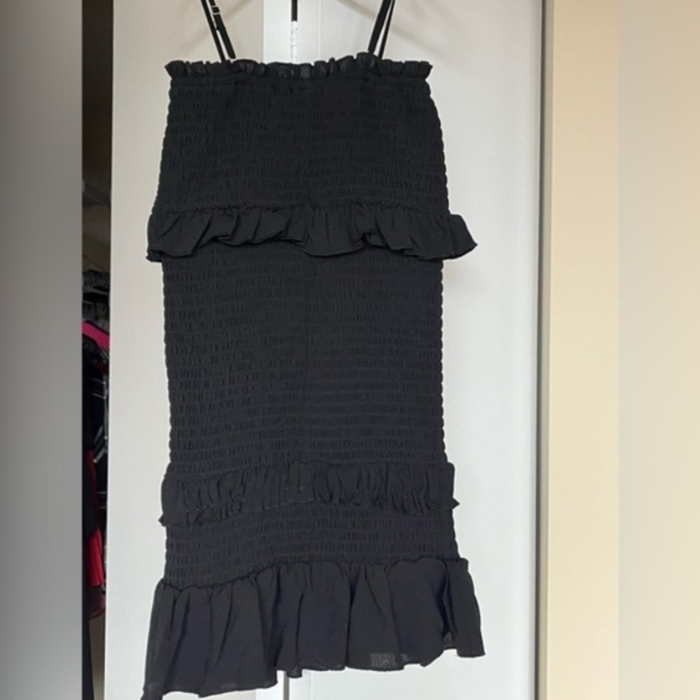 Forever 21 scrunchie ruffle accent mini dress
